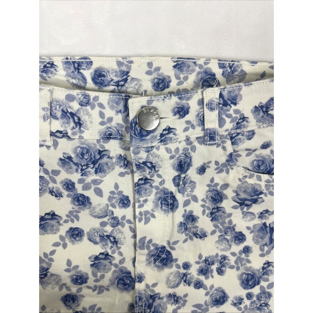 Divided H & M Floral Cut-Off Shorts White with Blue Roses Flowers Size 10 - Picture 3 of 7